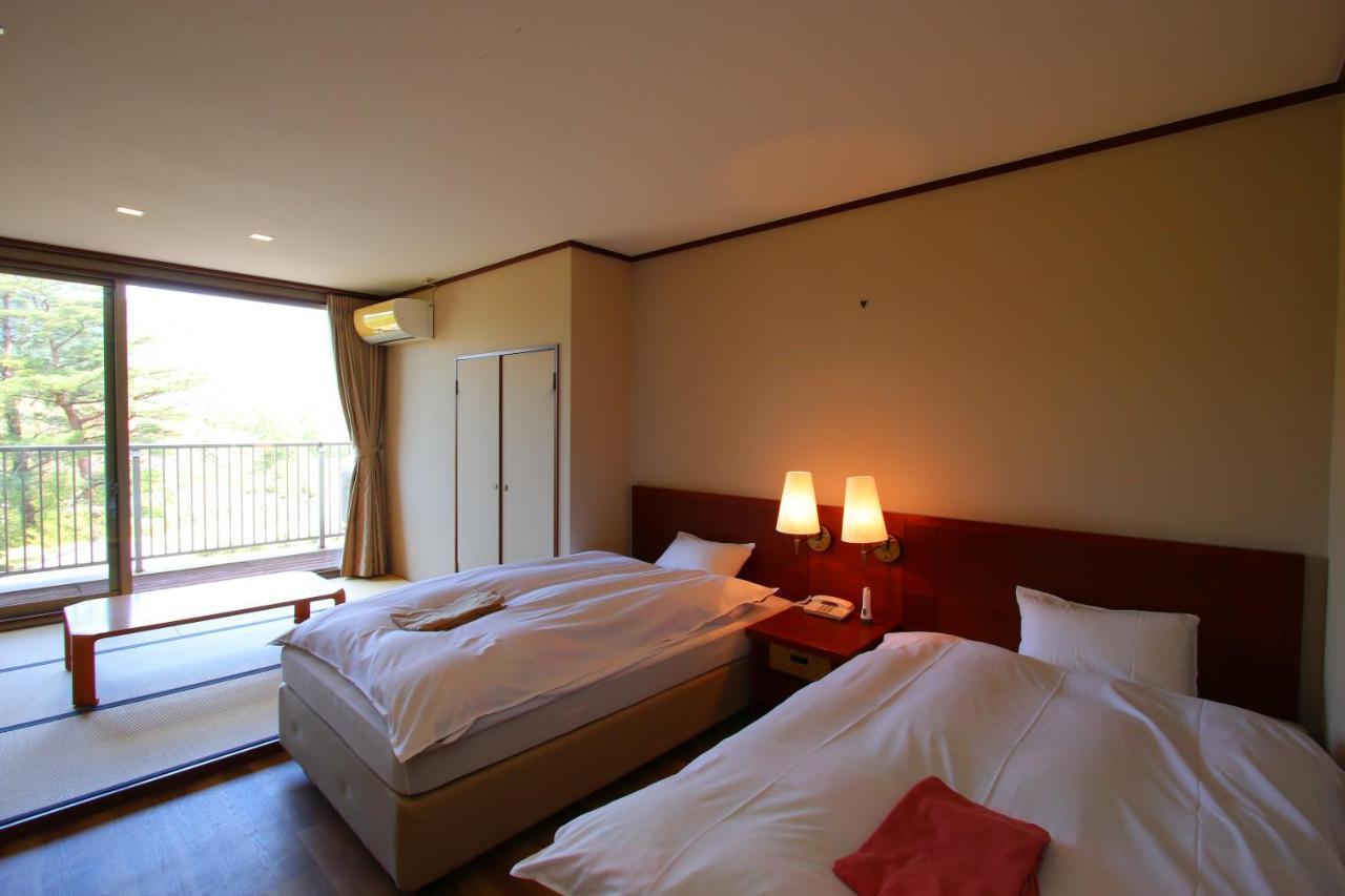 Hokkein-Onsen Kougen-Terrace Hotel Коконое Екстериор снимка